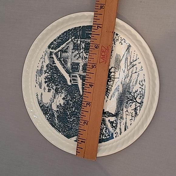 Vintage Blue & White Horses Sleigh  House Christmas Plate - Picture 4 of 4